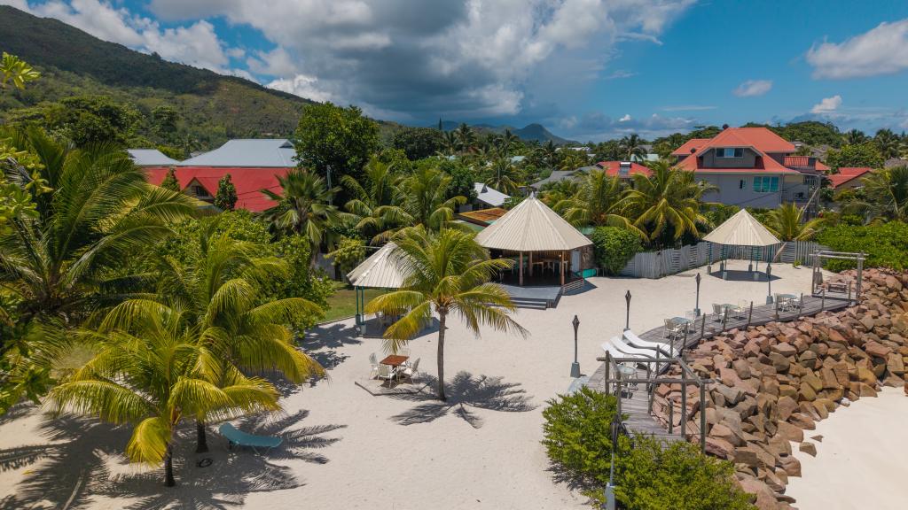 Photo 19: Islander - Praslin (Seychelles)