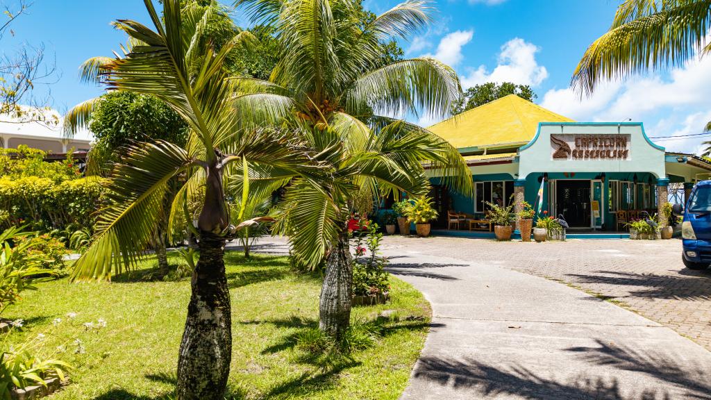 Photo 21: Islander - Praslin (Seychelles)