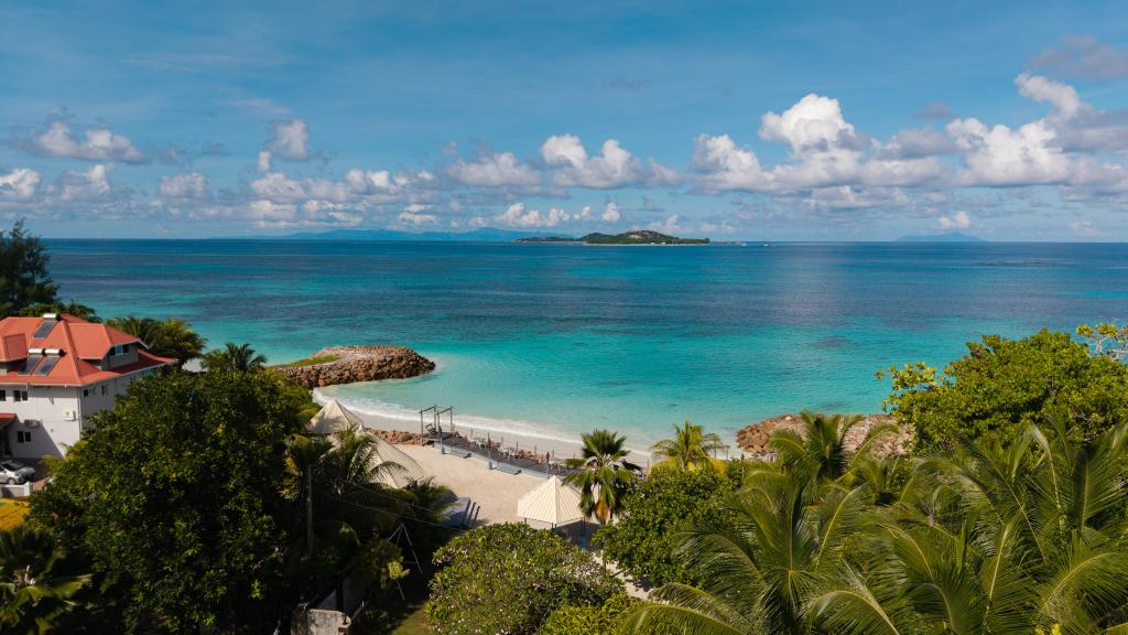 Photo 142: Islander - Praslin (Seychelles)