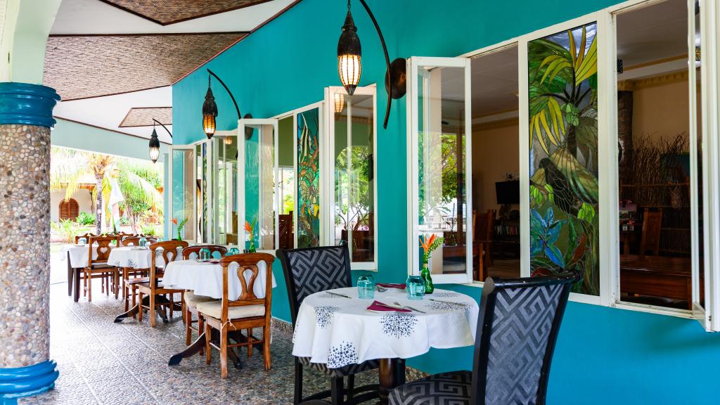 Photo 34: Islander - Praslin (Seychelles)