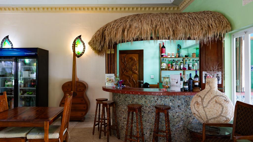 Photo 15: Islander - Praslin (Seychelles)