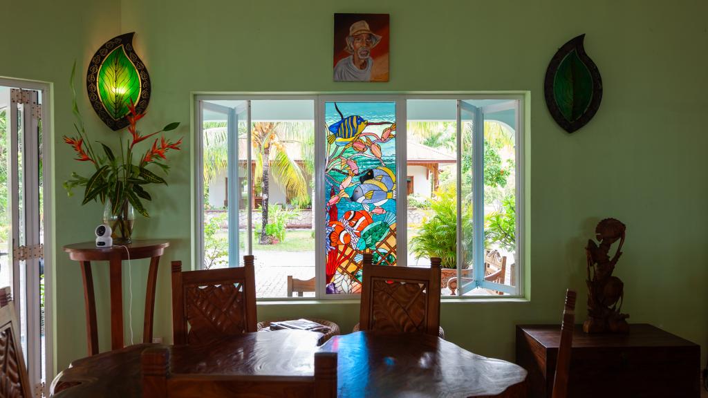 Photo 33: Islander - Praslin (Seychelles)