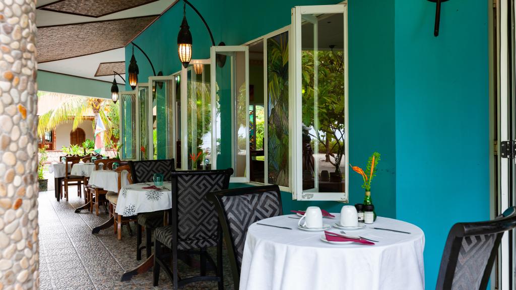 Photo 36: Islander - Praslin (Seychelles)