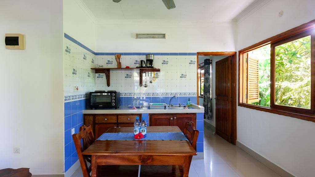 Foto 135: Islander - Praslin (Seychellen)