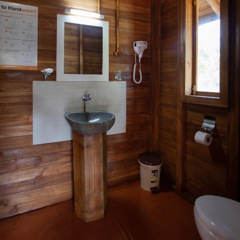 Hide Away - Wooden House with Sea View