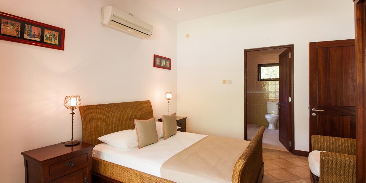 Tropical Sanctuary - Villa mit Meerblick