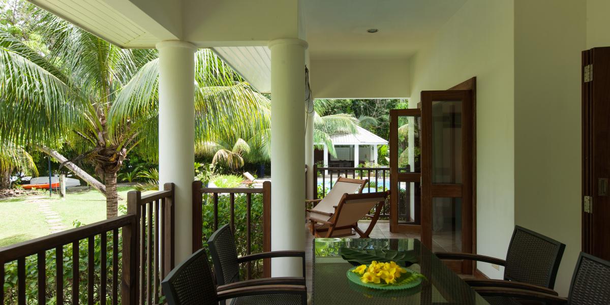 Tropical Sanctuary - Villa mit Meerblick