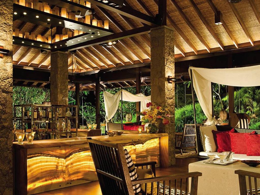 Four Seasons Resort - Photo 9