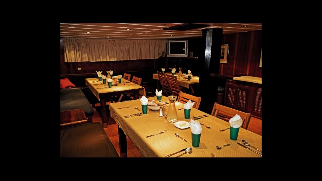 Photo 22: Silhouette Sea Star & Sea Bird - Seychelles (Seychelles)