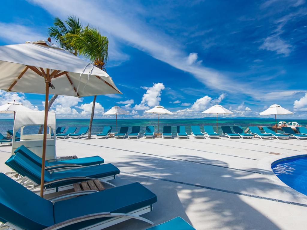 Coco de Mer & Black Parrot Suites - Photo 9