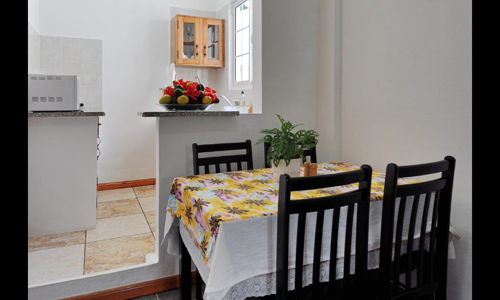 Row's Villa - Small apartment