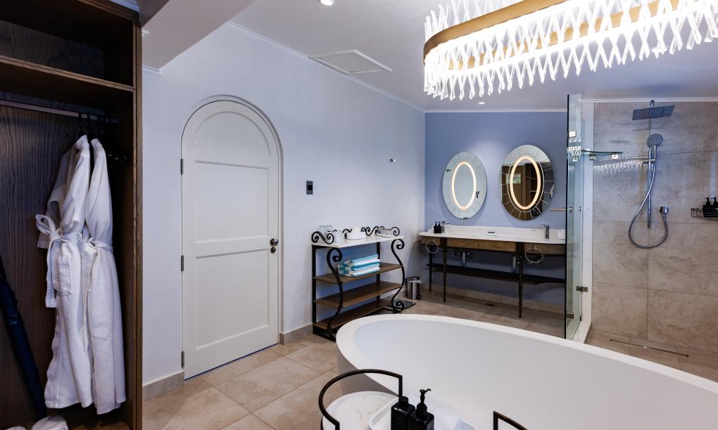 Paradise Sun Hotel - Deluxe Room