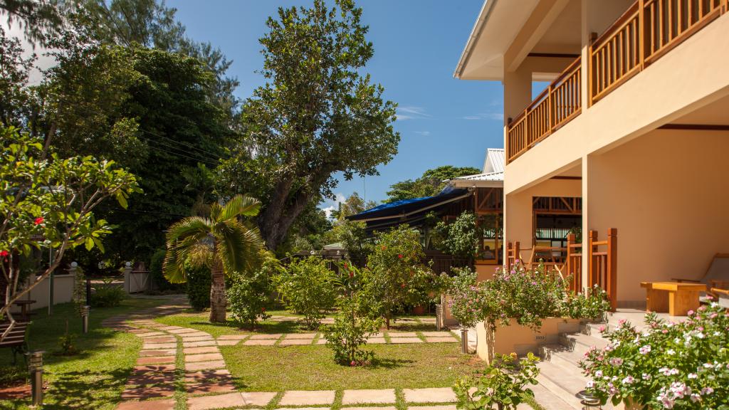 Photo 2: Pirogue Lodge - Praslin (Seychelles)