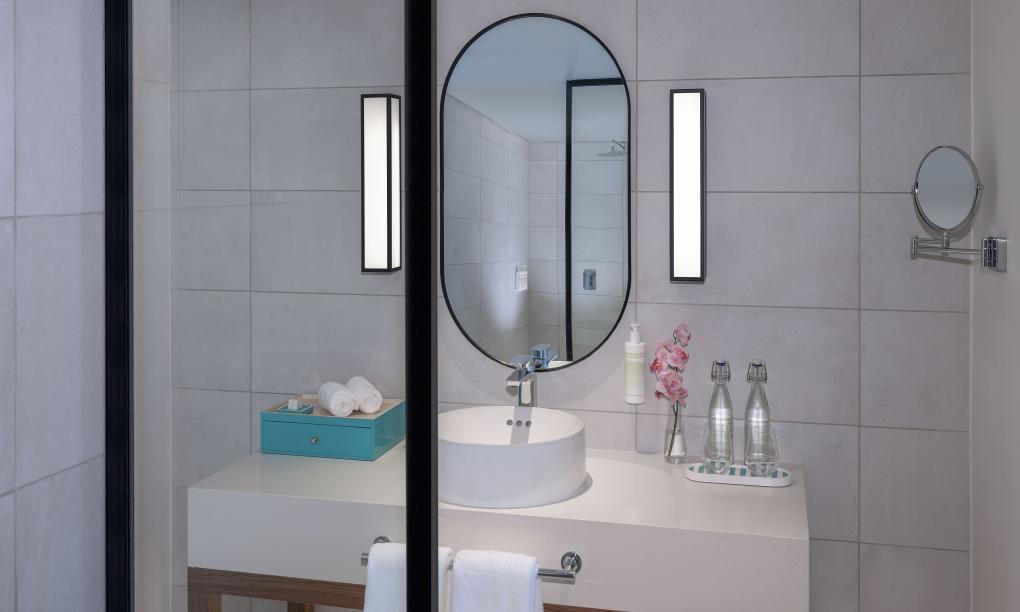 Avani+ Barbarons Seychelles - Superior Garden View Balcony Room