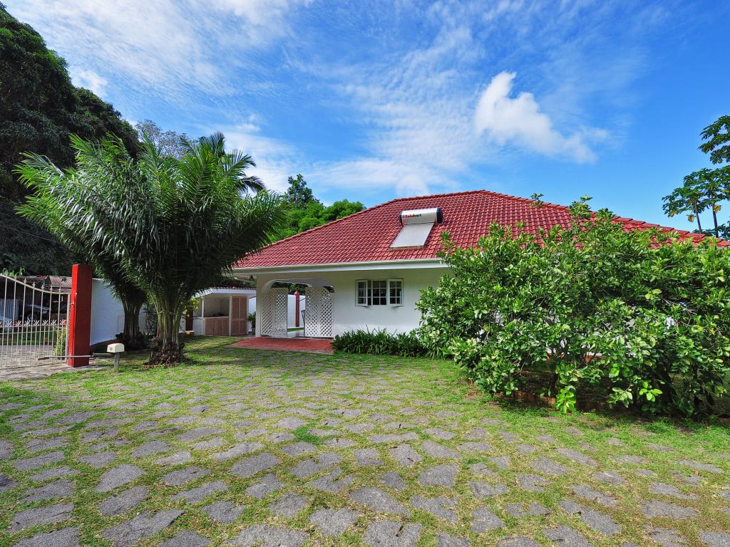 Ixora Villa - Photo 2