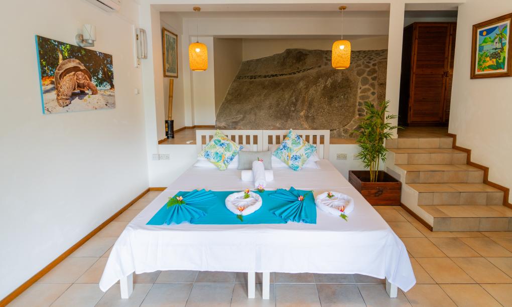 Romance Bungalows - Camera Standard