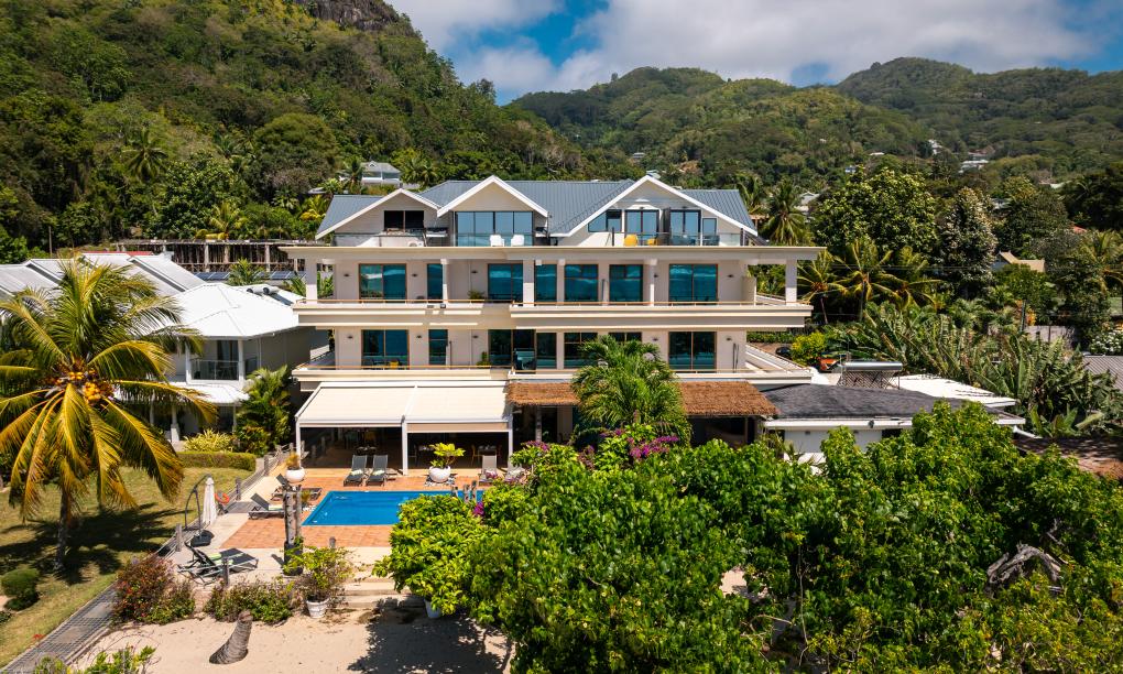 Crown Beach Hotel
