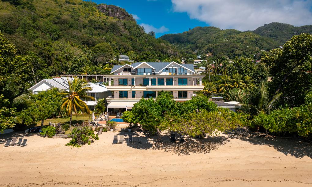 Crown Beach Hotel