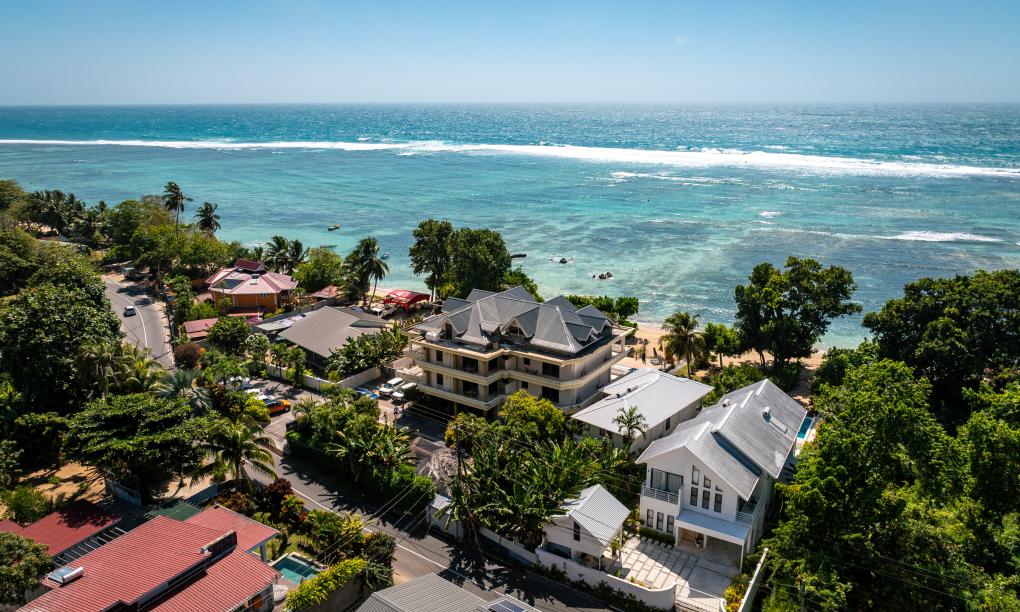 Crown Beach Hotel