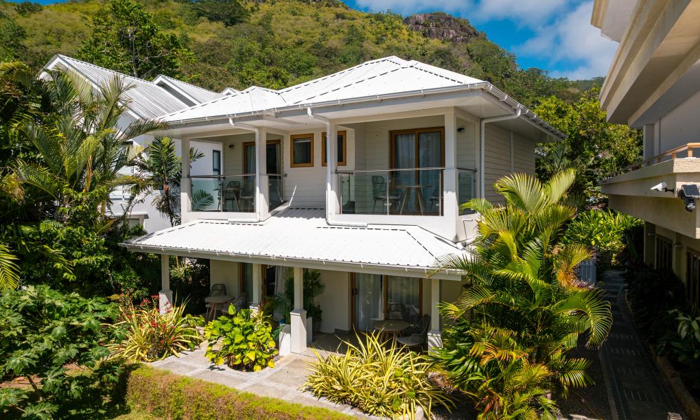 Crown Beach Hotel
