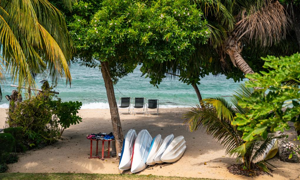 Crown Beach Hotel