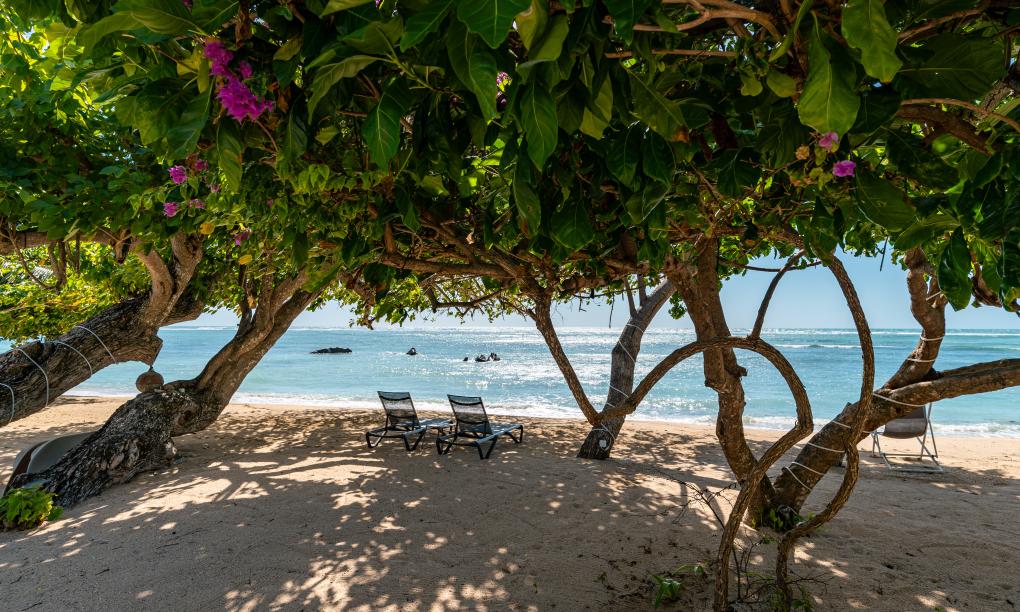 Crown Beach Hotel