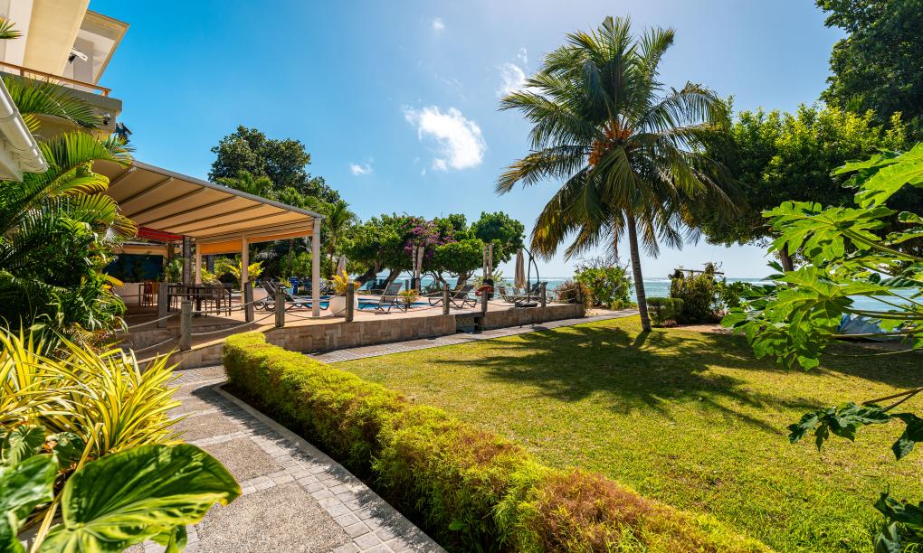 Crown Beach Hotel