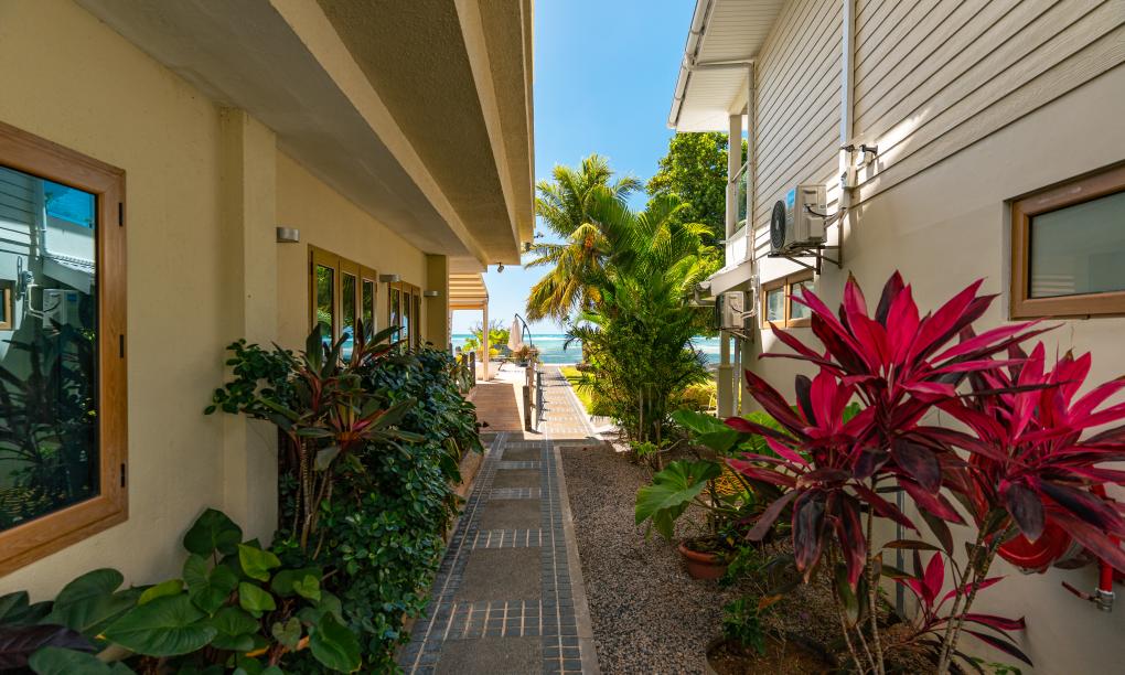 Crown Beach Hotel
