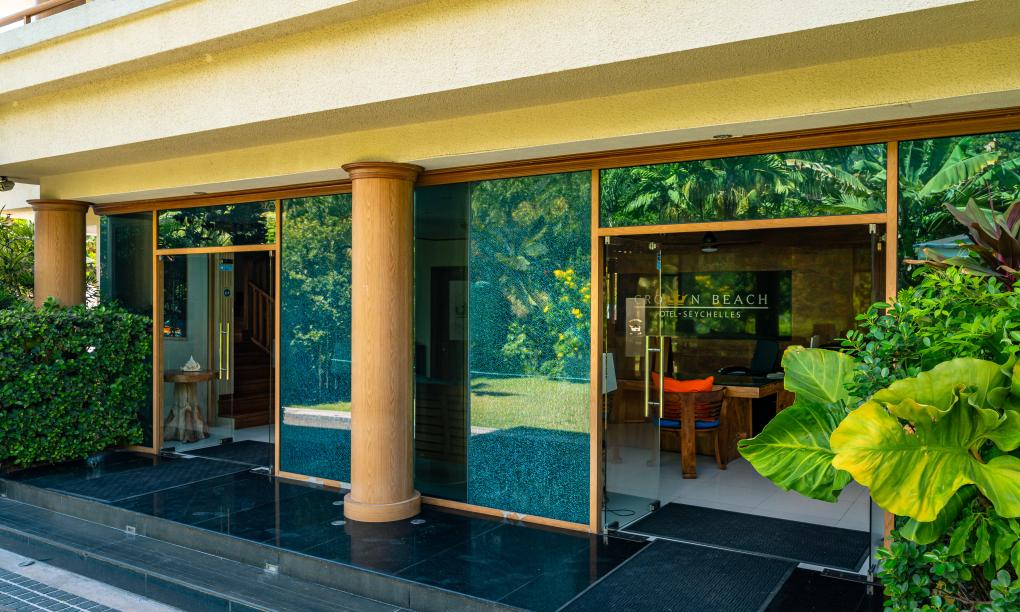 Crown Beach Hotel