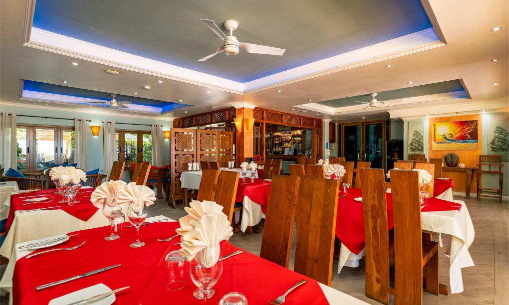 Crown Beach Hotel