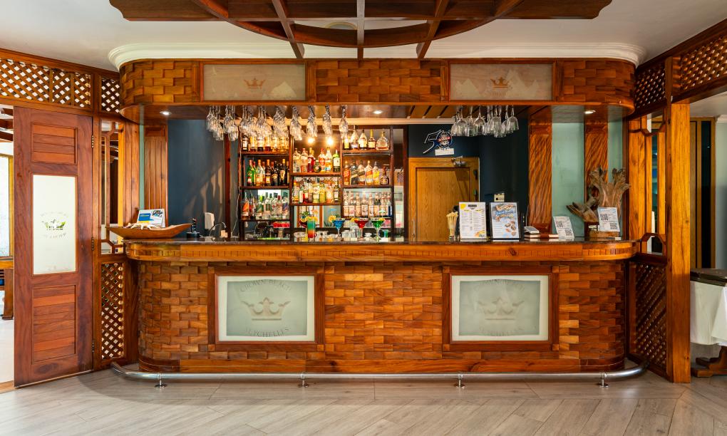 Crown Beach Hotel