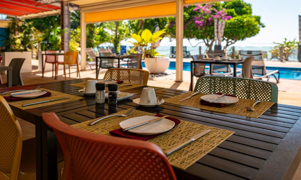 Crown Beach Hotel