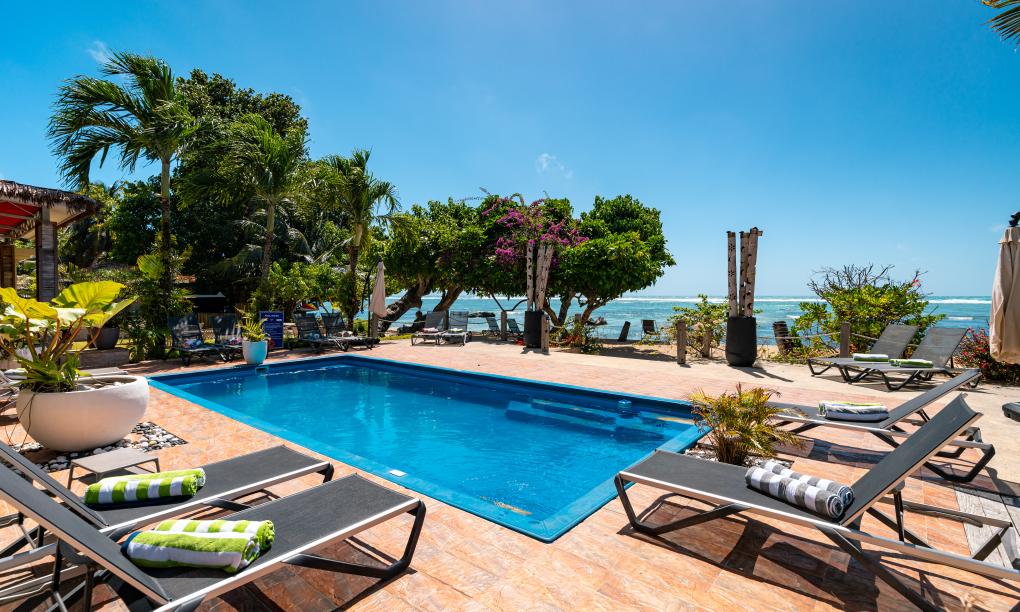 Crown Beach Hotel