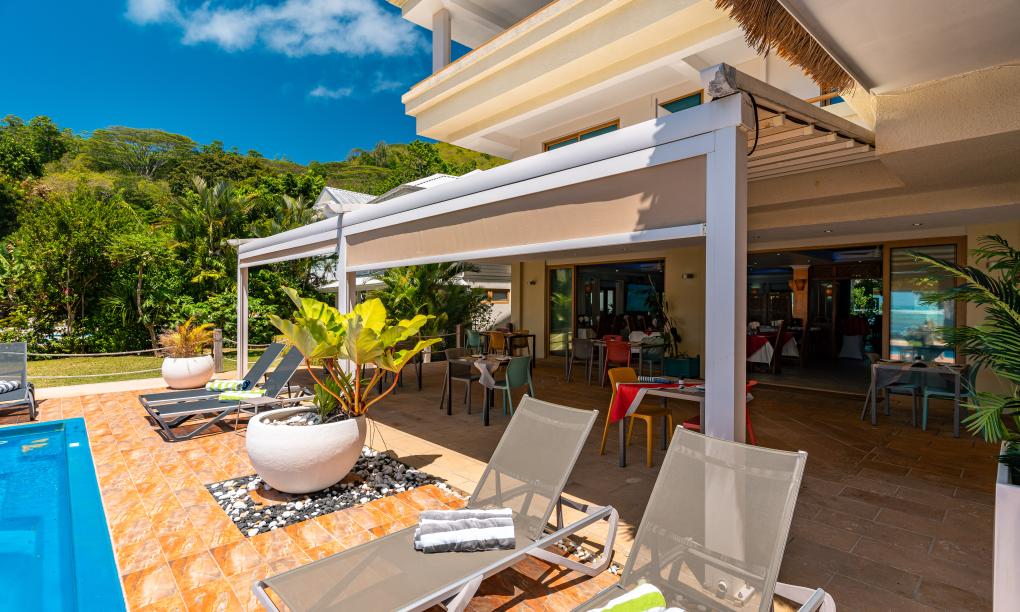 Crown Beach Hotel