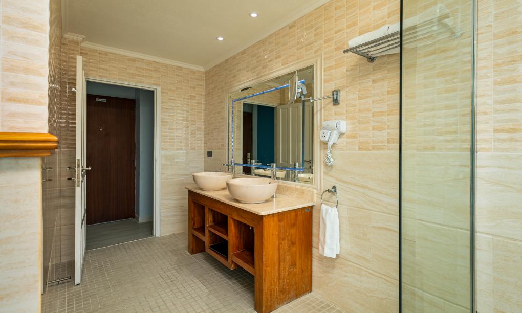 Crown Beach Hotel - Deluxerum med havsutsikt