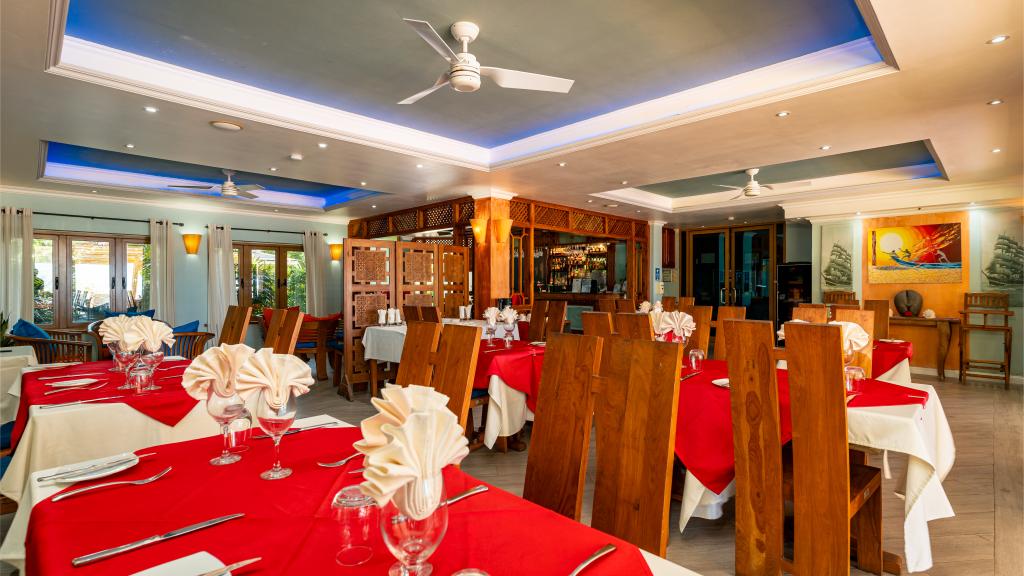 Foto 201: Crown Beach Hotel - Mahé (Seychellerna)