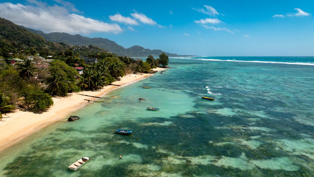 Foto 13: Crown Beach Hotel - Mahé (Seychellerna)