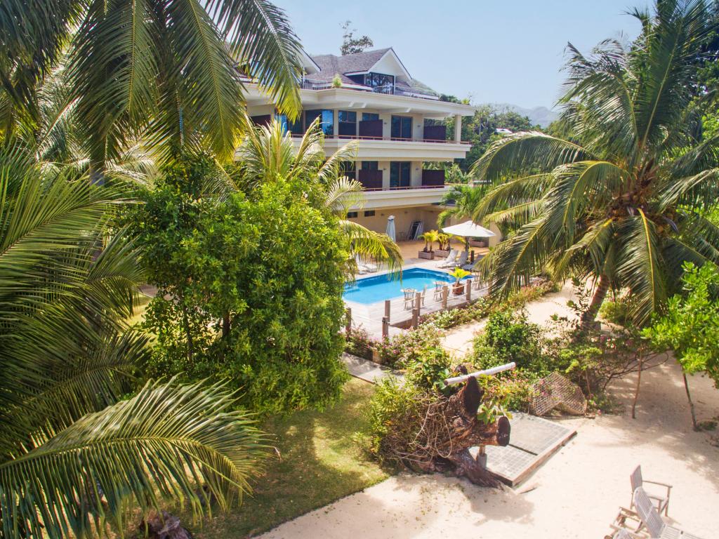 Crown Beach Hotel - Foto 2