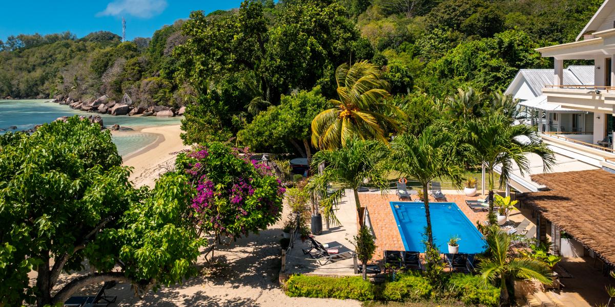Crown Beach Hotel