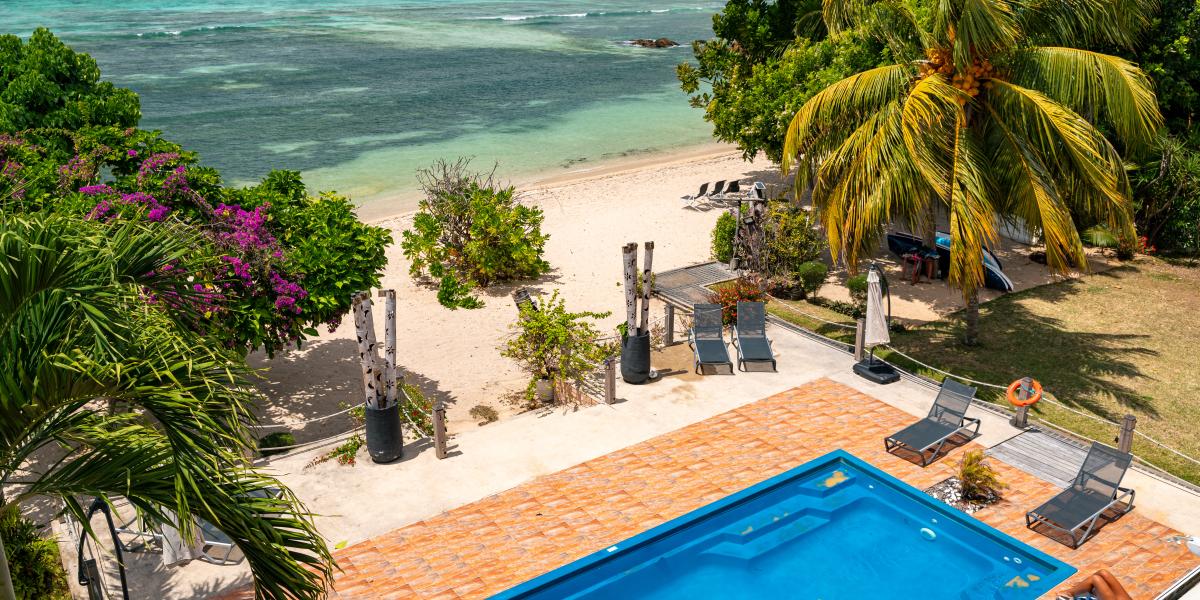 Crown Beach Hotel