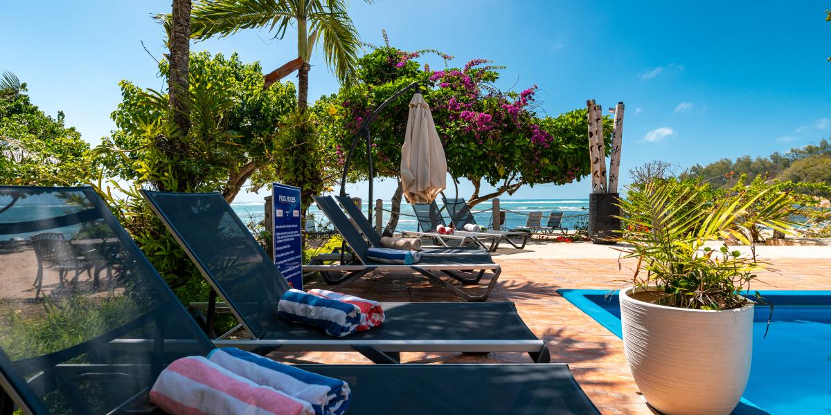 Crown Beach Hotel