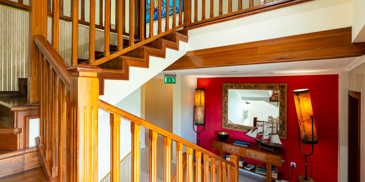 Crown Beach Hotel