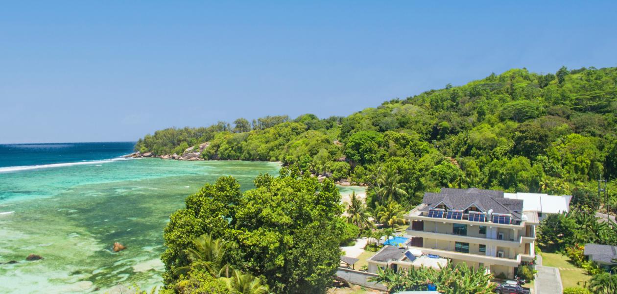 Crown Beach Hotel - Foto 1