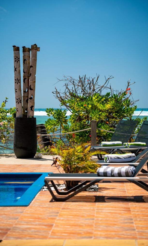 Crown Beach Hotel