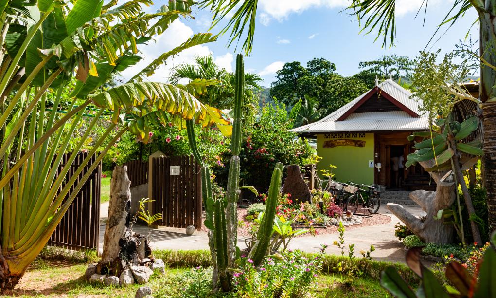 La Digue Holiday Villa