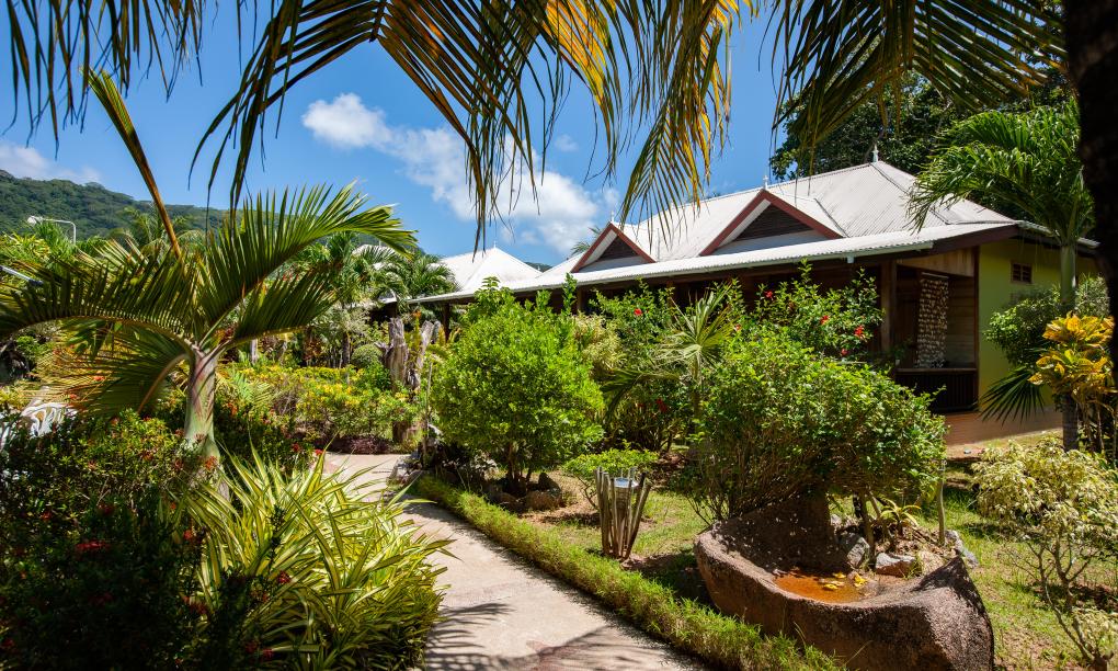 La Digue Holiday Villa