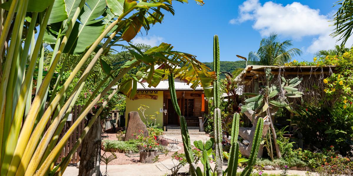 La Digue Holiday Villa