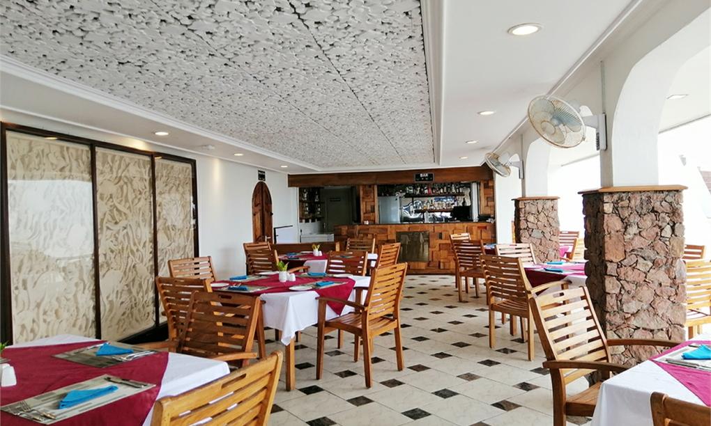 Le Relax Hotel & Restaurant