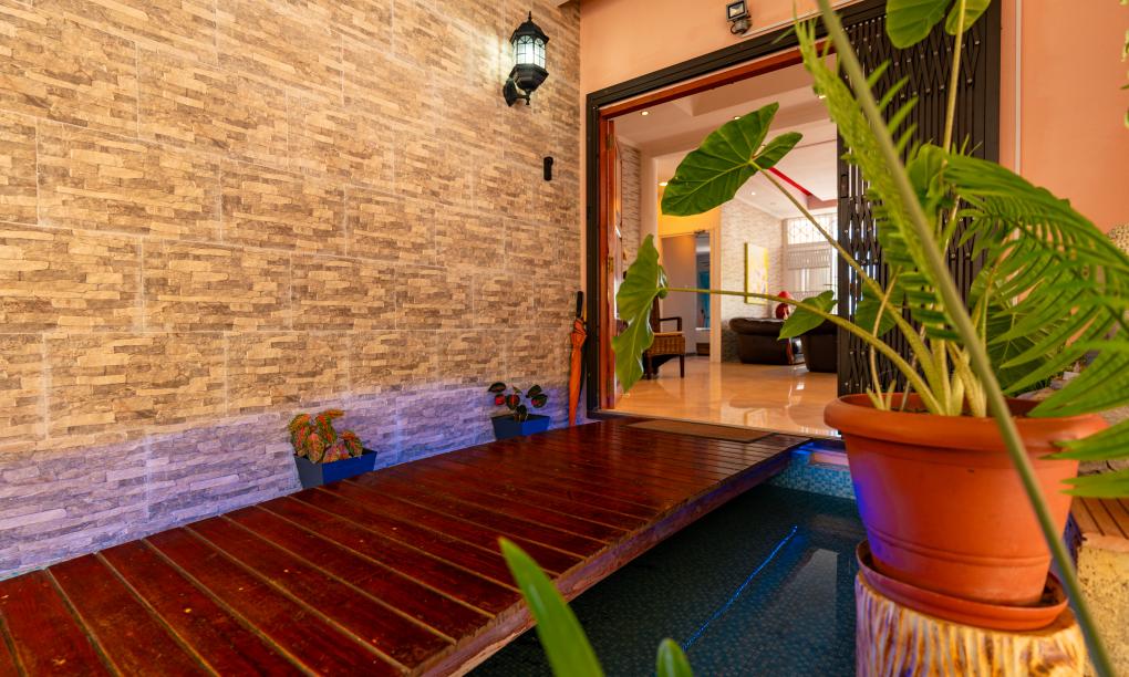 Glacis Heights Villa