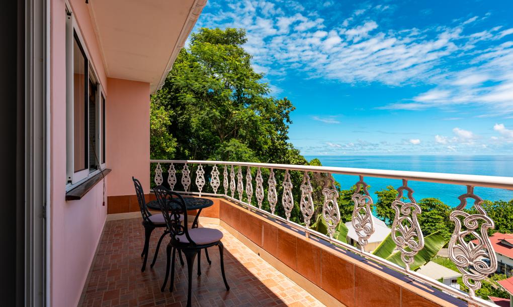 Glacis Heights Villa - Executive Deluxe